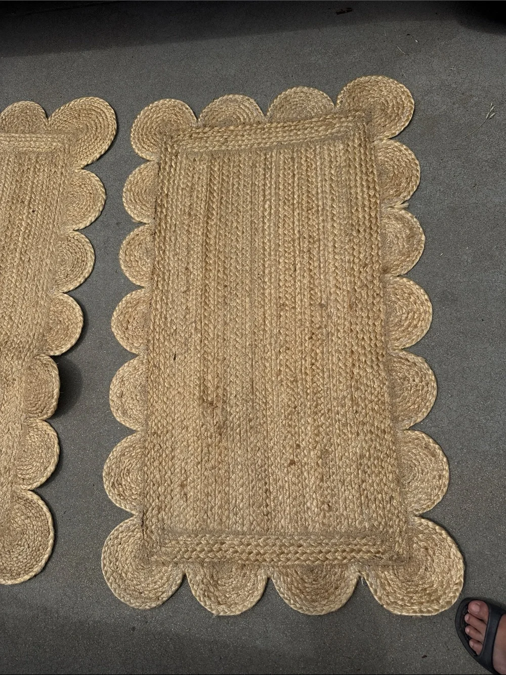 Natural Jute Scalloped Edge Rug Set - 2 Pieces